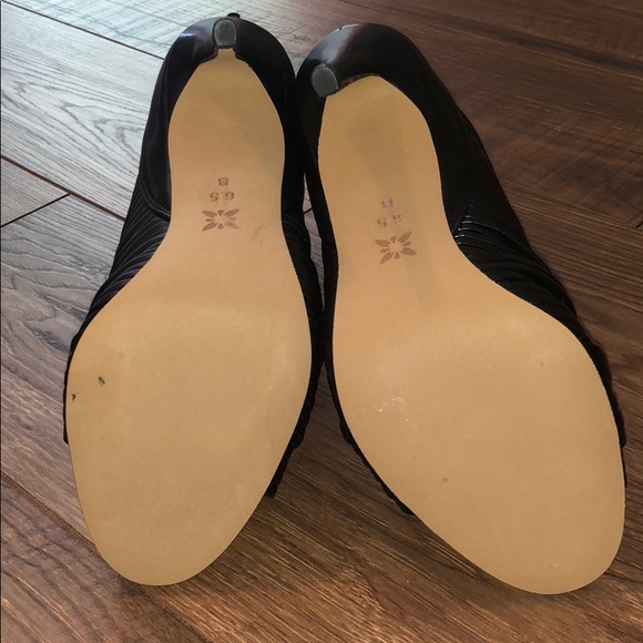 BCBGeneration Heels - Picture 4 of 4